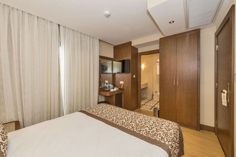Viore Hotel