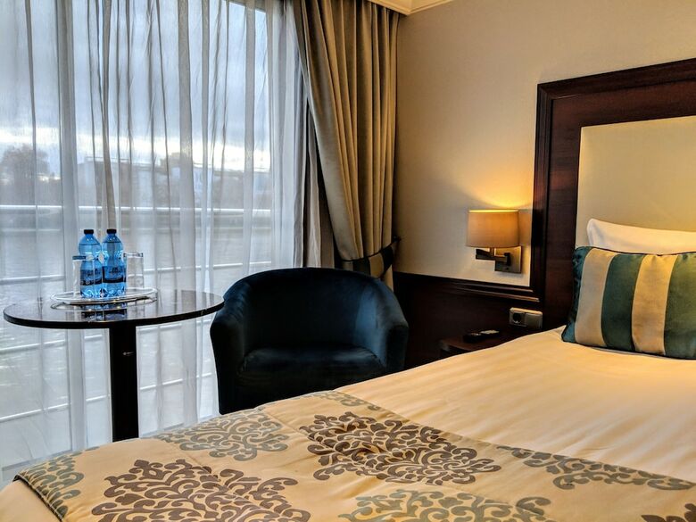 Hotel Select Ms Charles Dickens - Neuss