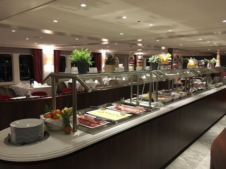 Hotel Select Ms Charles Dickens - Neuss