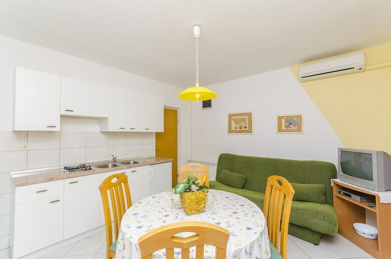 Apartments Biserka