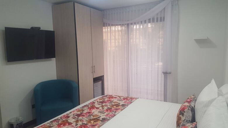 Hotel Arvut Collection