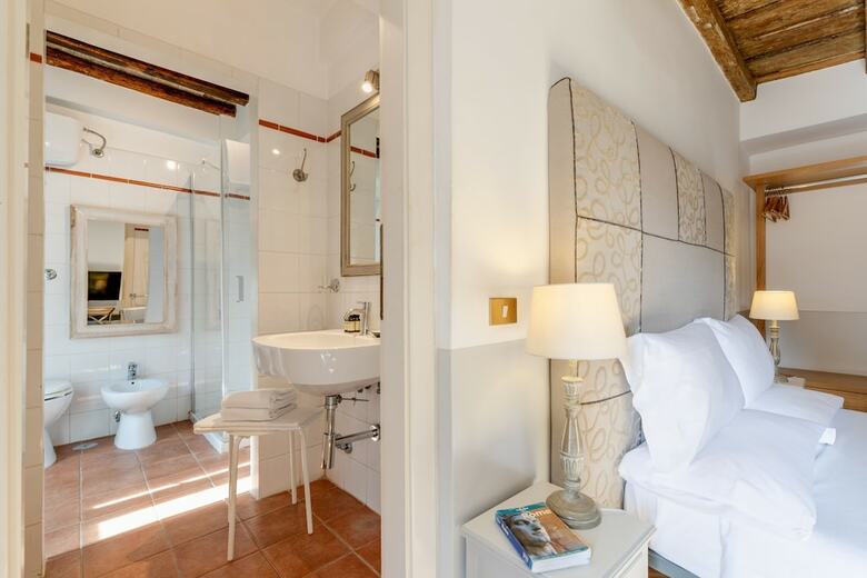 Hotel The Bluehostel