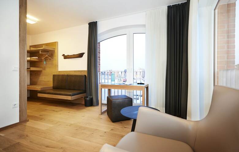 Im-jaich Ohg Hotel Bremerhaven