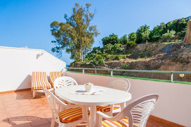 Apartamentos Rubarsal Canovas Nerja