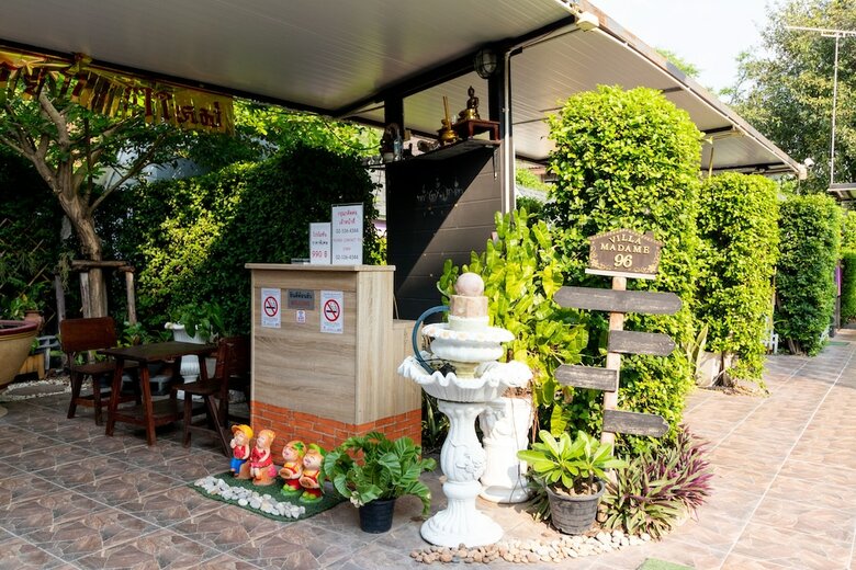 Kurina Hotel