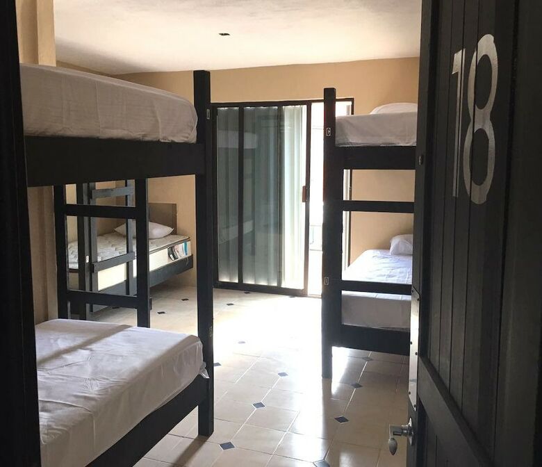 Hostal Deja Hostel