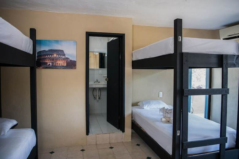 Hostal Deja Hostel