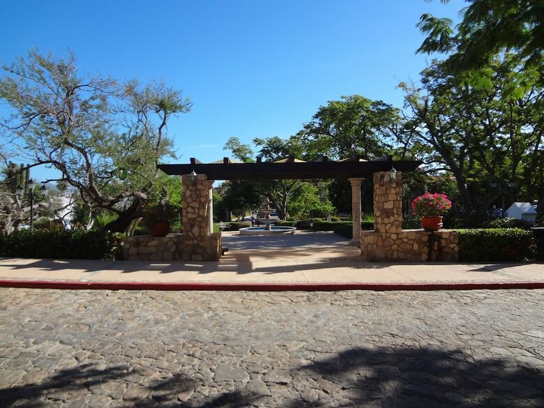 Hotel Cabo Accomodations For Everyone