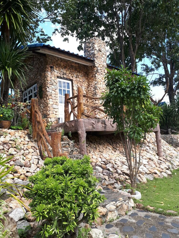 Hotel Rai Phuphapok