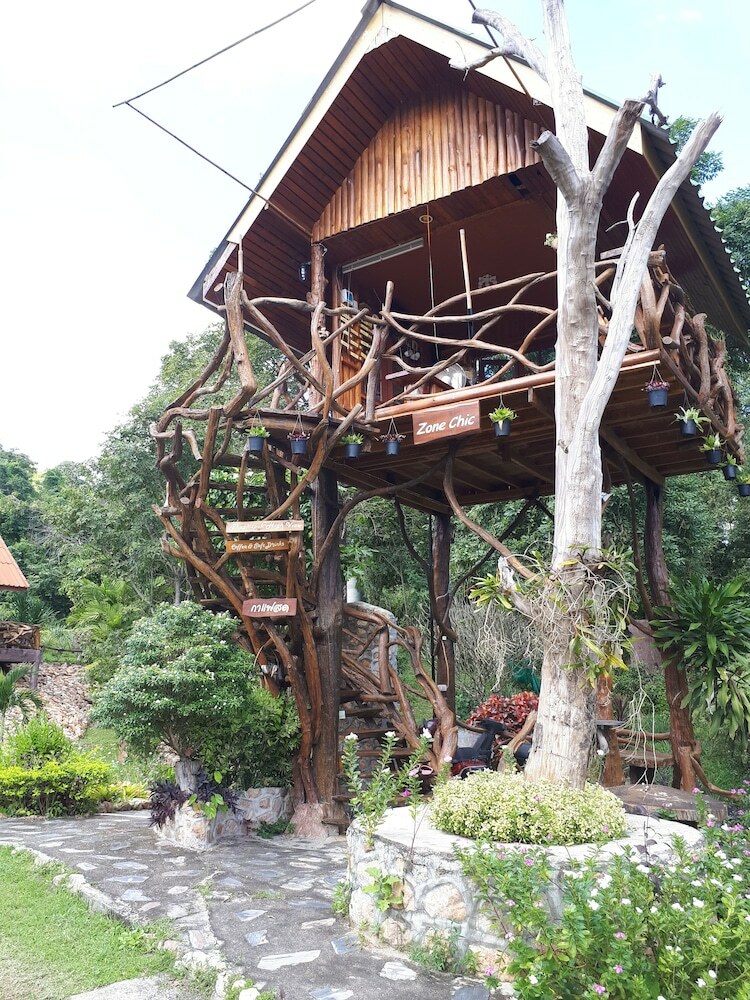 Hotel Rai Phuphapok