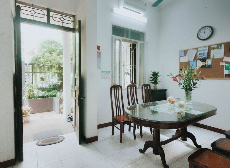 Hostal Le Plateau Hostel
