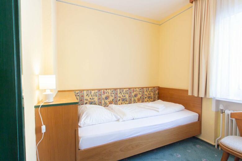 Hostal Jugendhaus Edelwei�