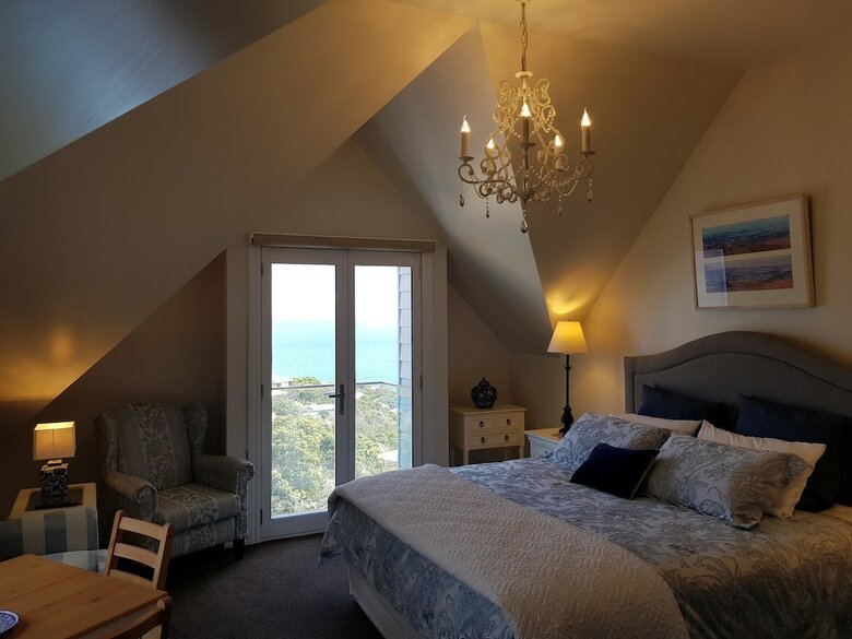 Bed & Breakfast Sapphire Shores Luxury Retreat