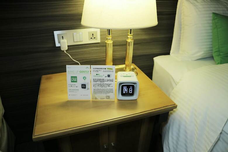 Green World Triplebeds Hotel