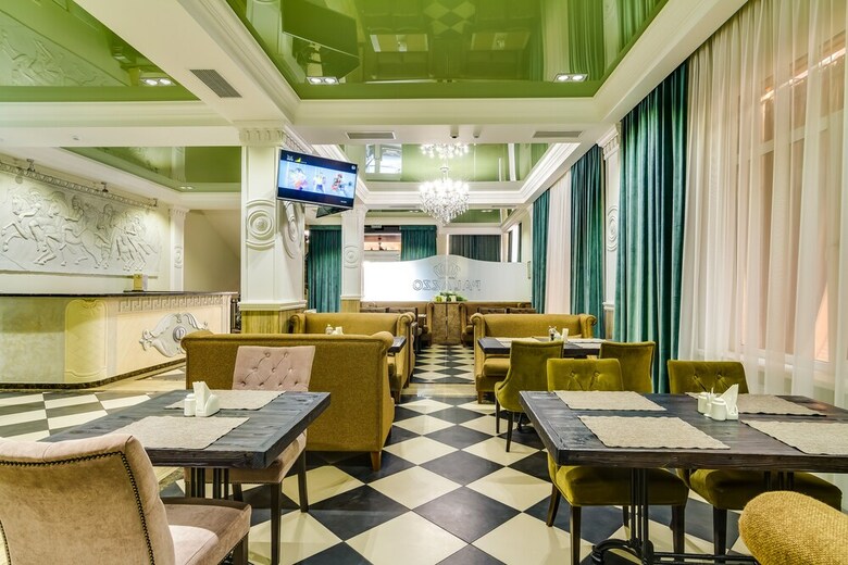 Palazzo Hotel