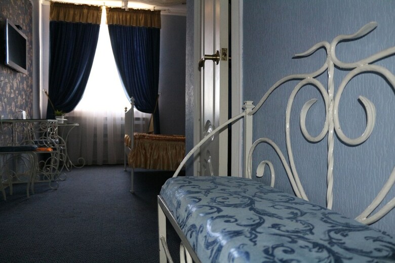 Hostal Gostiny Dvor Hotel - Hostel