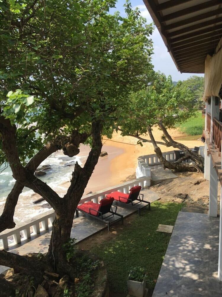 Sun N Sea Hotel