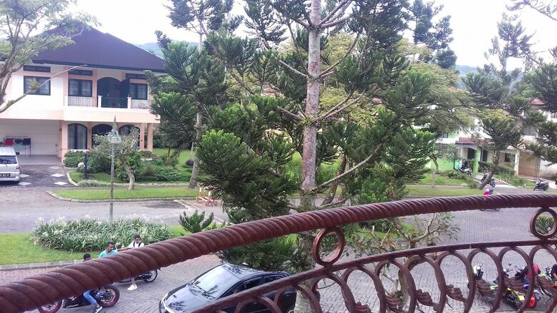 Villa Kota Bunga Semanggi
