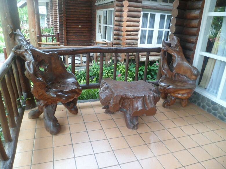 Villa Kota Bunga Camelia