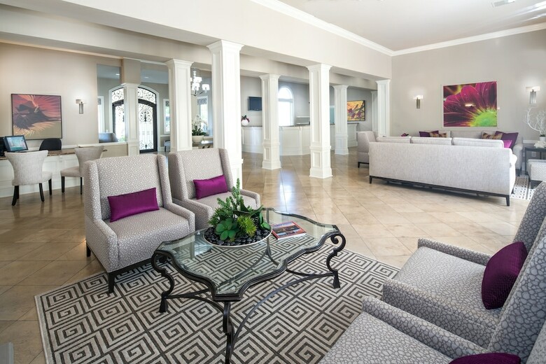 Club De Soleil All-suite Resort