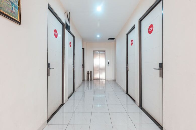 Oyo 1737 Hotel Celvasha