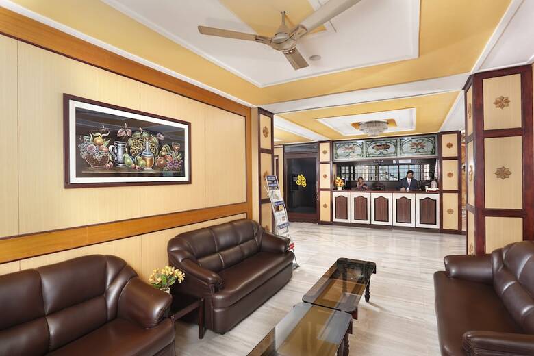 Sri Aarvee Hotels