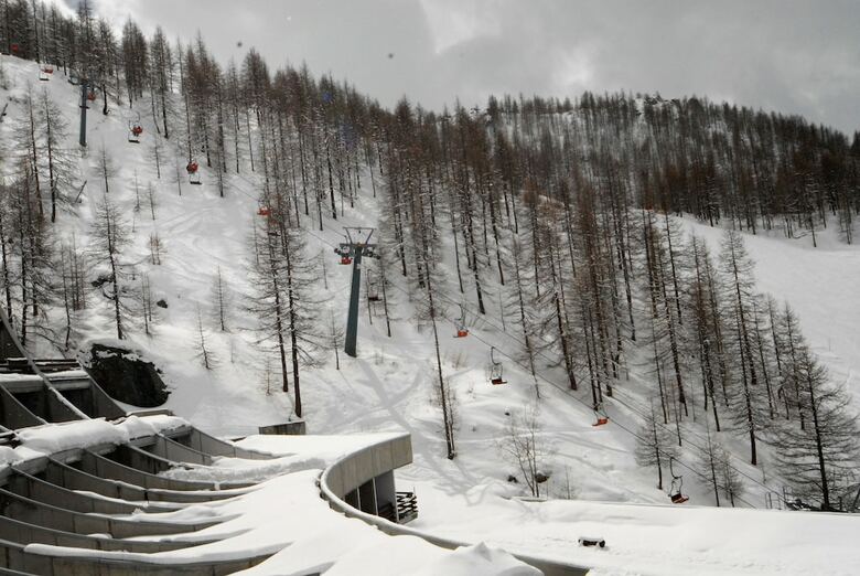 Front Ski Slope Cervinia Apartments