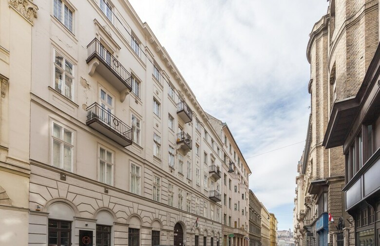 Real Apartments Zoltan