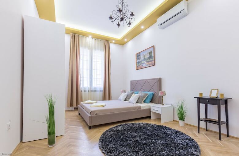 Real Apartments Zoltan