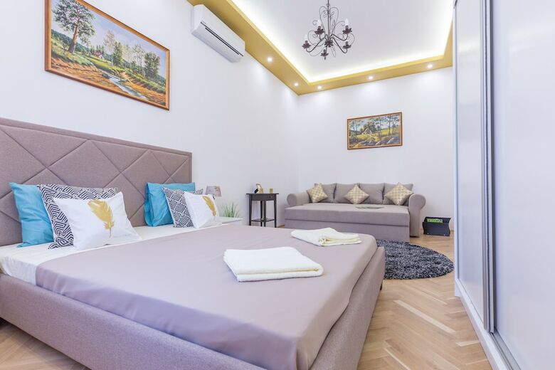 Real Apartments Zoltan
