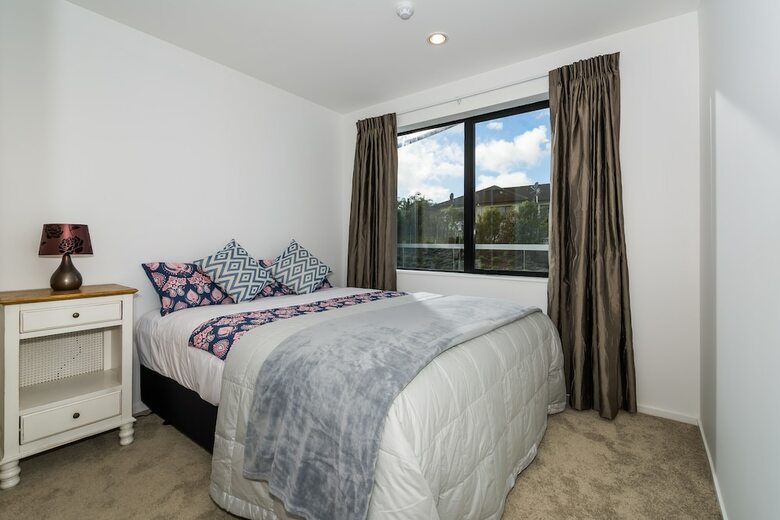 Albany Brand New Serviced Apartment