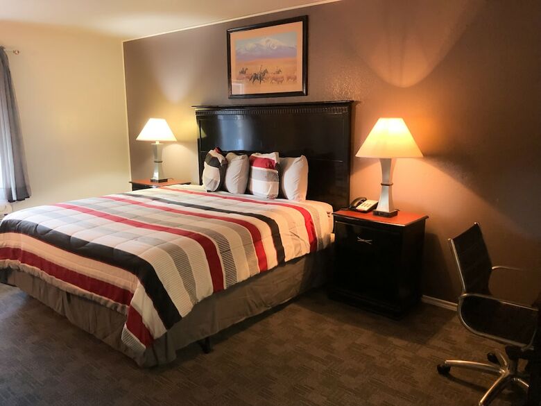 Motel R Nite Star Inn & Suite
