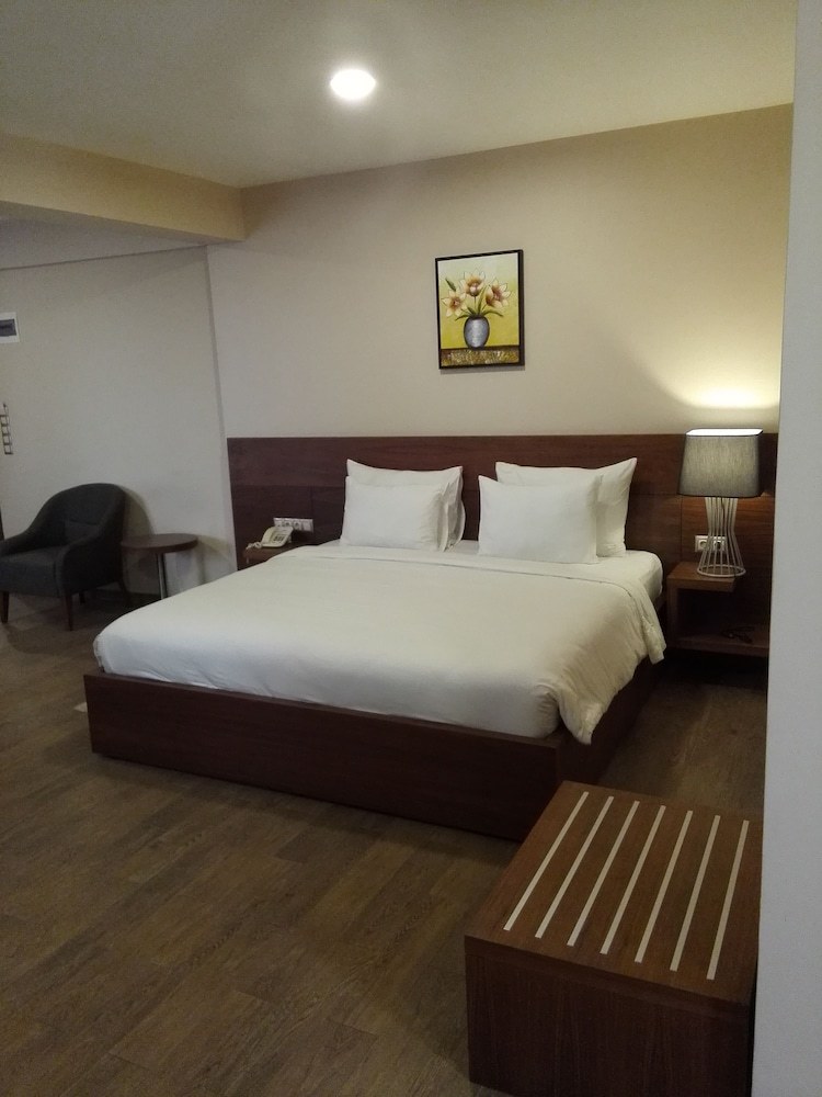 Ah Hotel And Conference