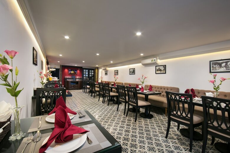 Golden Rooster Hotel
