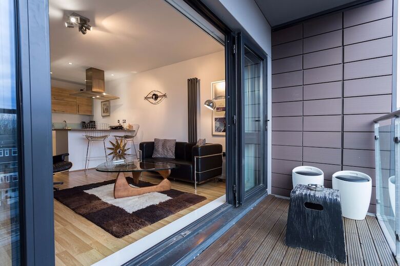 Apartamentos Amazing 1 Bedroom Flat In Bow With Balcony