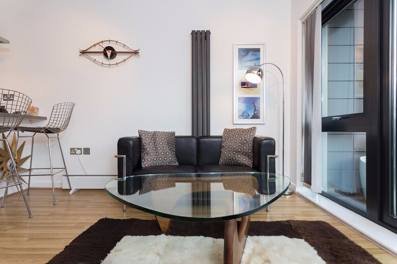 Apartamentos Amazing 1 Bedroom Flat In Bow With Balcony