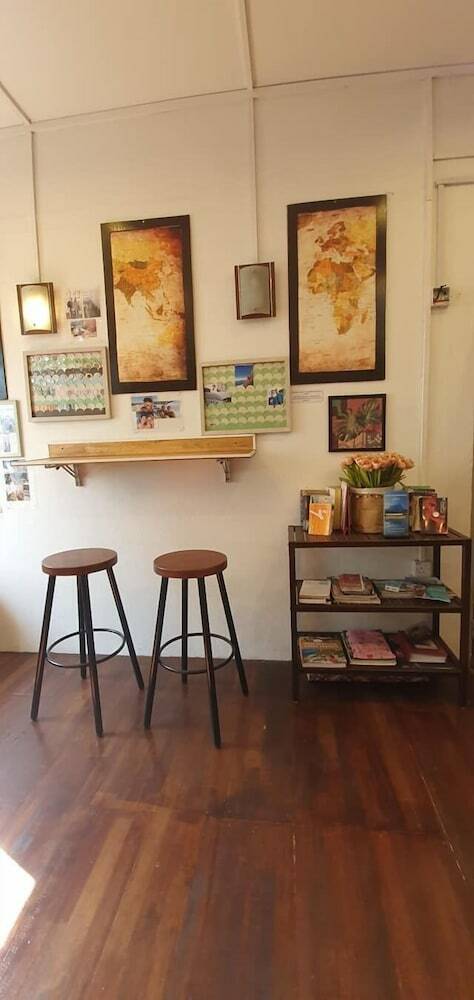 Hostal Escape Backpackers Kk