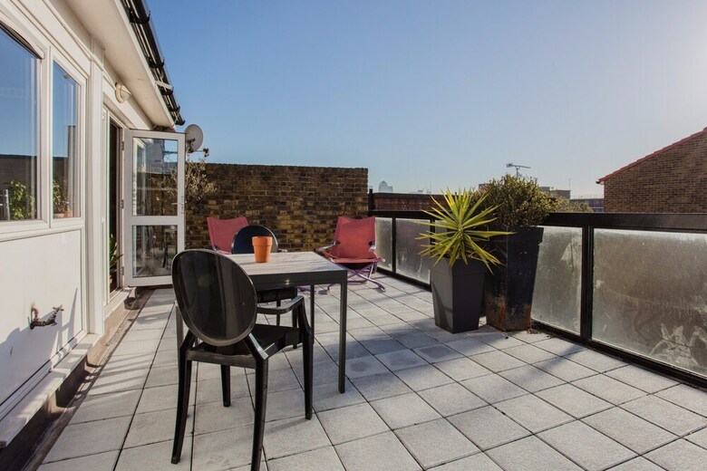 Apartamentos 2 Bedroom Flat In Whitechapel With Large Balcony