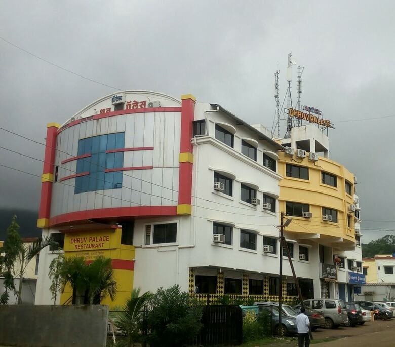 Hotel Dhruv Palace