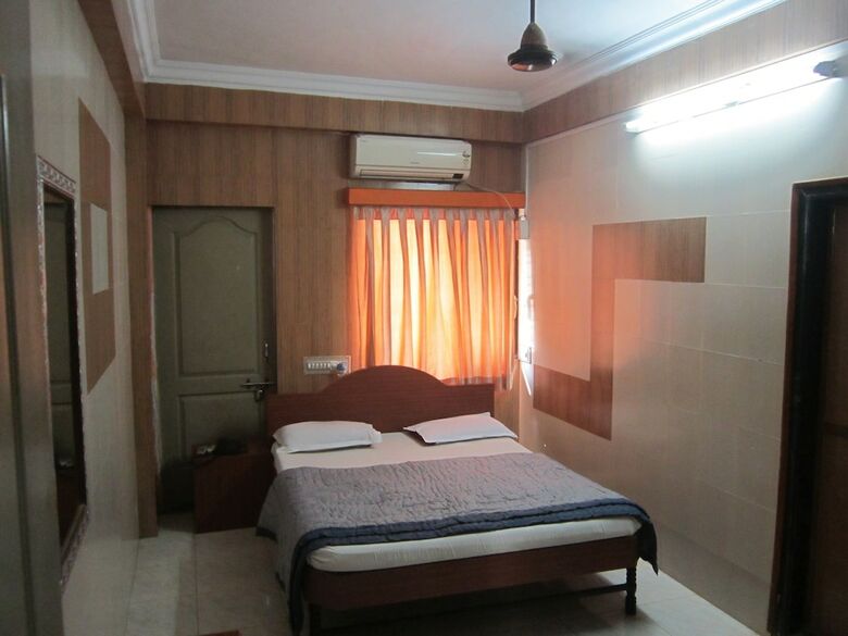 Hotel Dhruv Palace