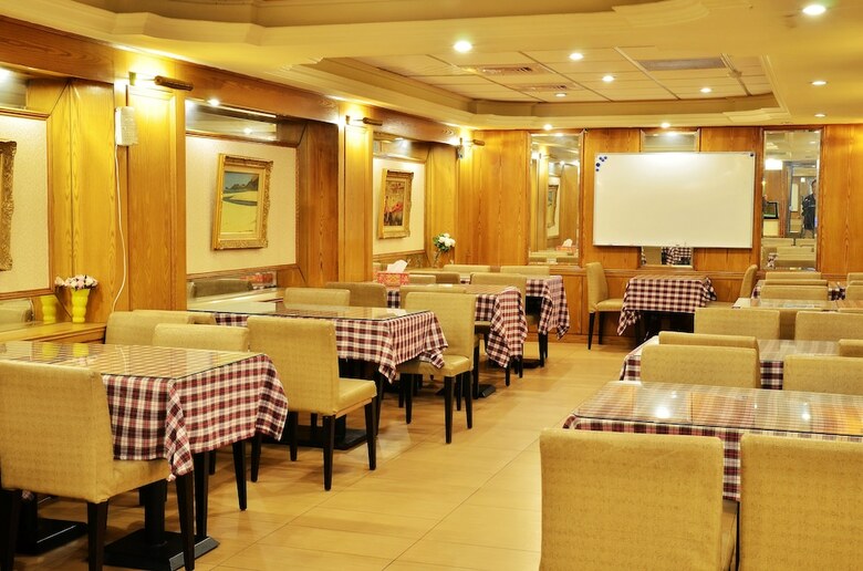 Family Hotel- Linsen
