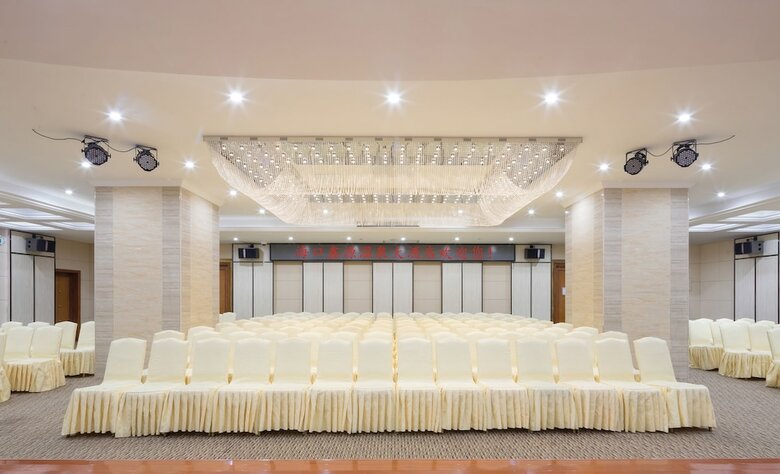 Xinyuan Hot Spring Hotel