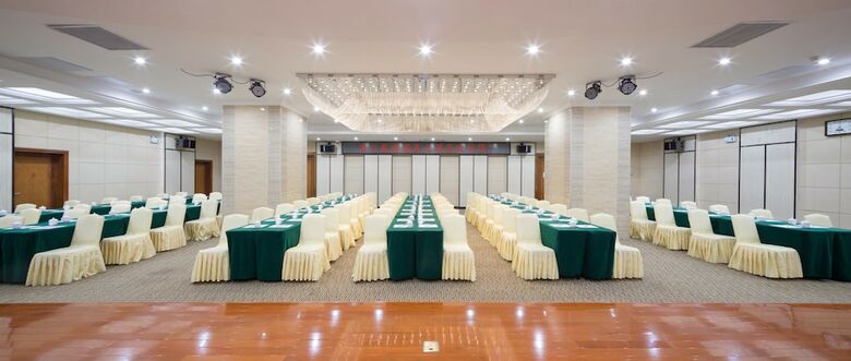 Xinyuan Hot Spring Hotel