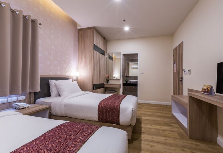 Leela Orchid Hotel