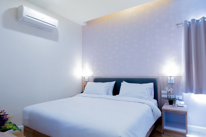 Leela Orchid Hotel