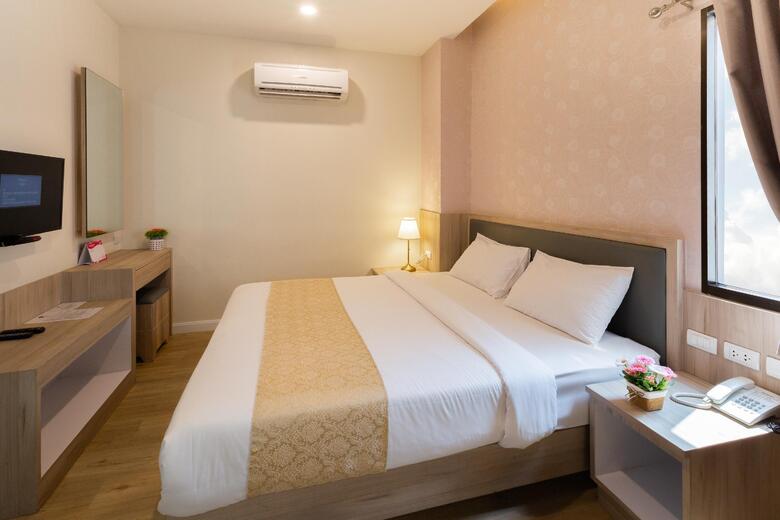 Leela Orchid Hotel