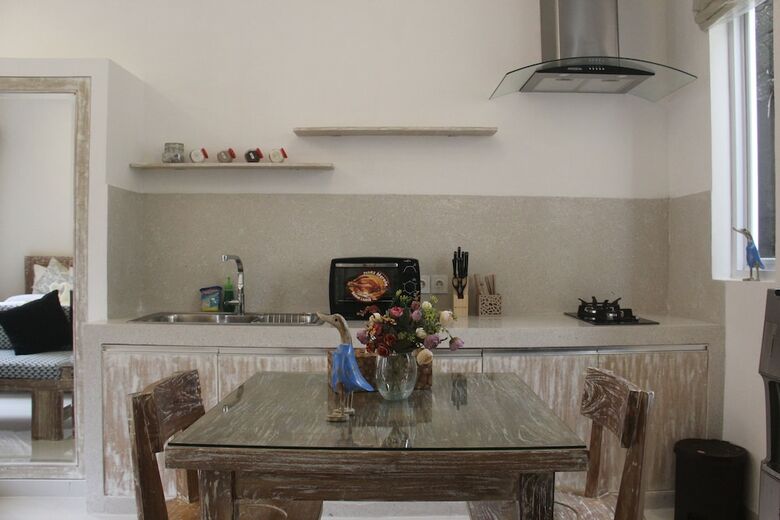 Green Studio Apartment Seminyak