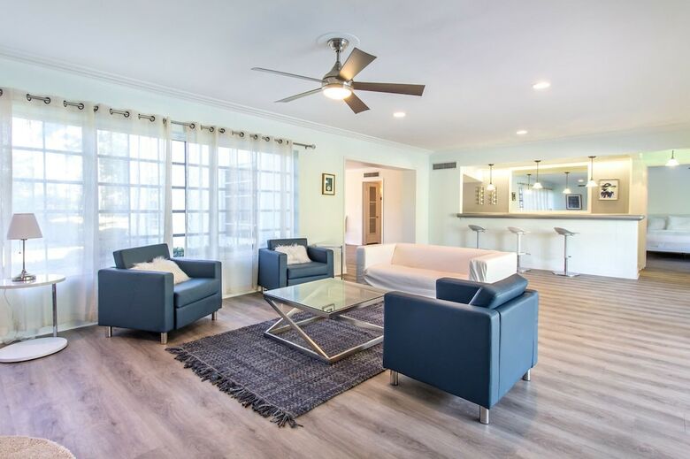 Villa Chateau Hollywood