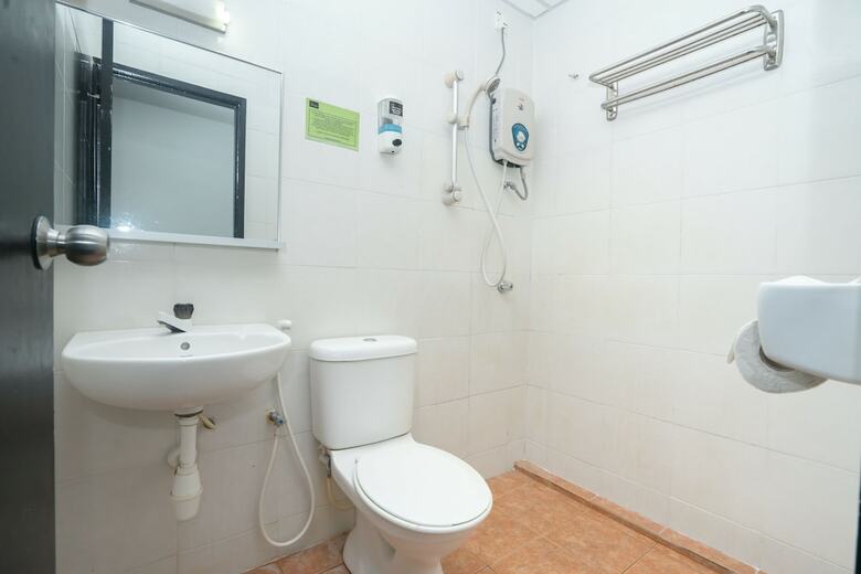 Oyo 752 Ridel Hotel Kota Bharu