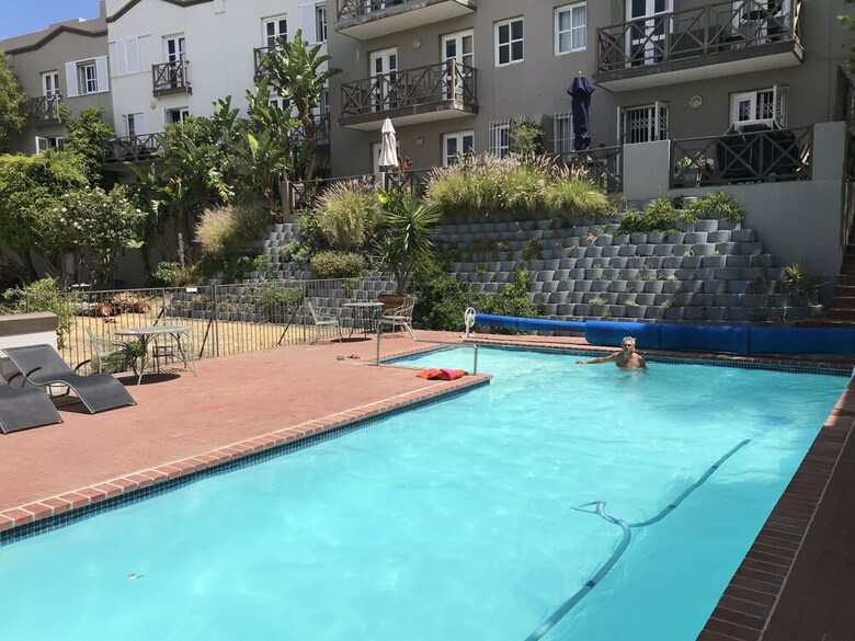 De Waterkant Piazza Apartments